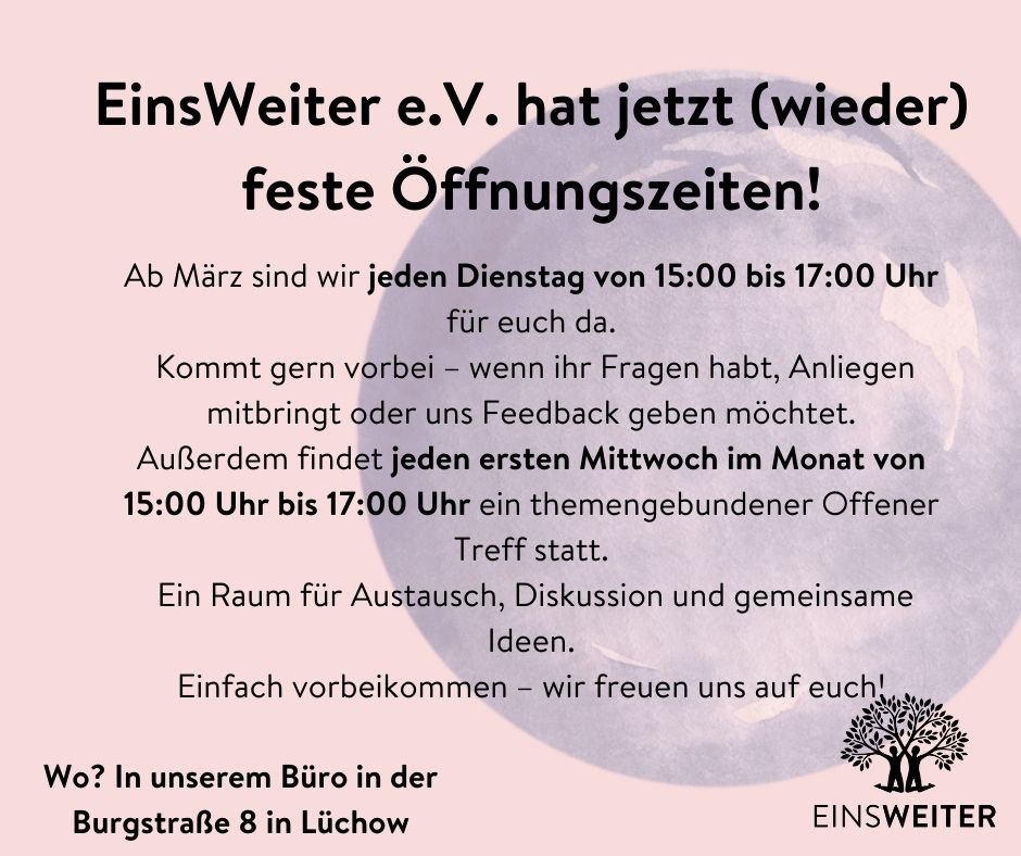 Das Bild ist blassrosa. Ein großer blauer Mond ist rechts im Bild. Unten rechts ist das Logo von EinsWeiter e.V. 